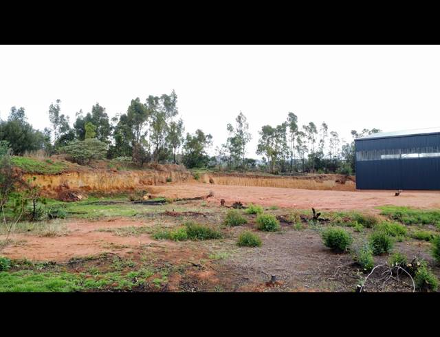 42,000M² VACANT LAND FOR SALE IN MEADOWDALE